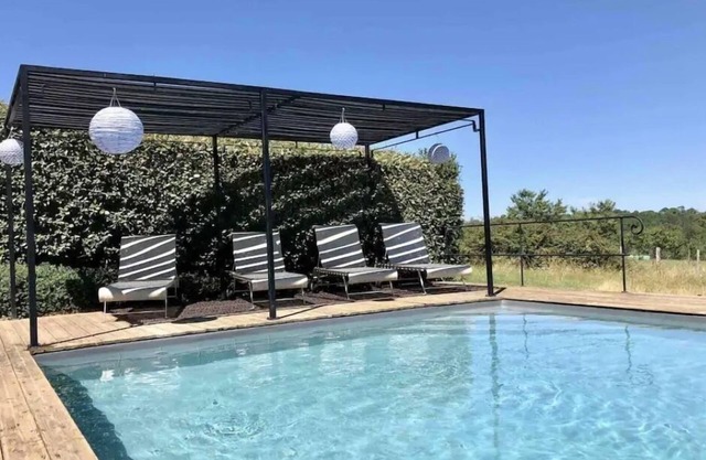 Country house with swimming pool