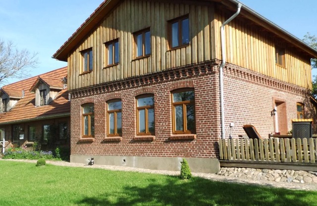 Maison de campagne avec jardin et cuisinière pour les familles nombreuses avec beaucoup d'enfants
