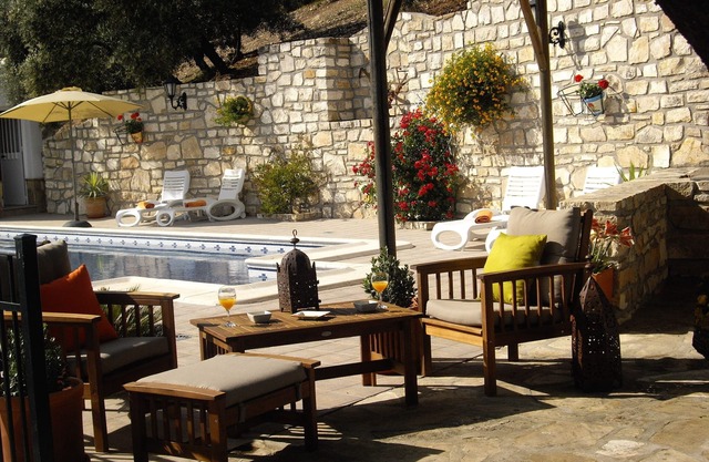 Maison de campagne avec grande piscine et vue imprenable. Près de la Iznajar historique