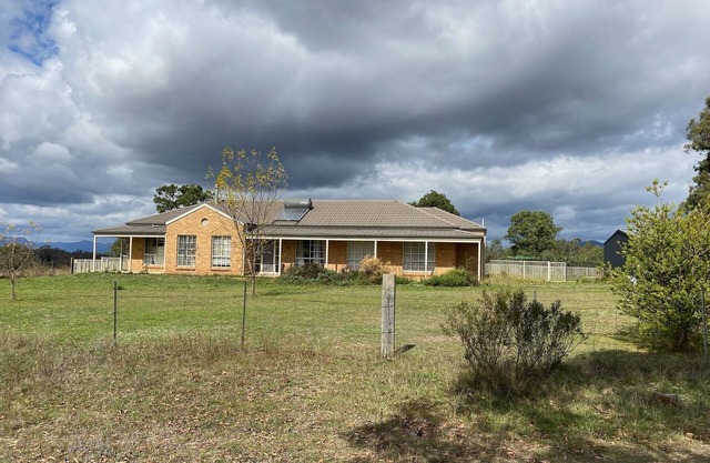 Country House with Stunning Views for 1 to 10 people