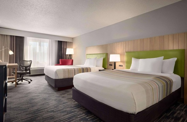 Country Inn & Suites by Radisson, Brookings, SD