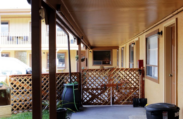 Country Motor Inn