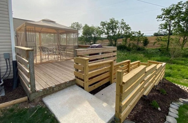 Country setting 3 bdrm home w/ outside relaxation