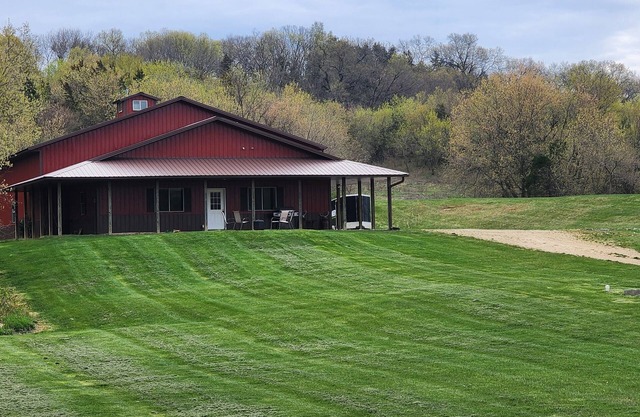 Country Sportsmans Paradise!! Grill, Firepit & AC - Devil's Lake and Dells area!