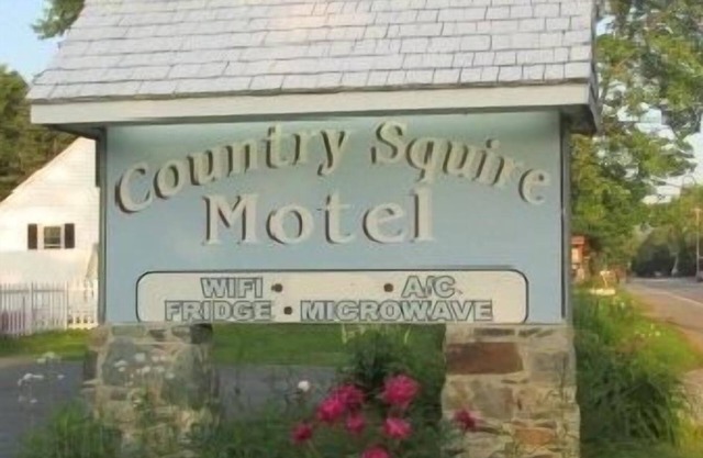 Country Squire Motel