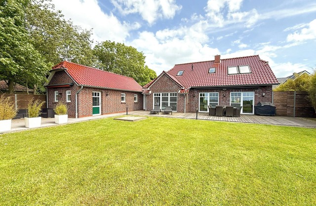 Country villa with sauna, fireplace, distant views, spacious garden in Neufunnixsiel