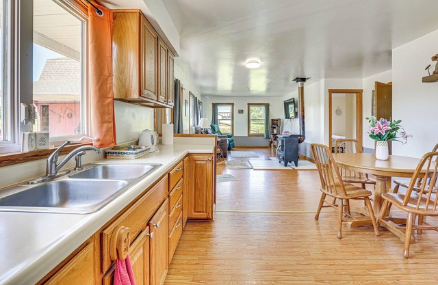 Countryside Retreat in Middlefield ~ 7 Mi to Town!