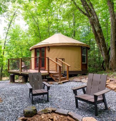 Couples Yurt - The Dreamer at Valley Bear Farms Resort