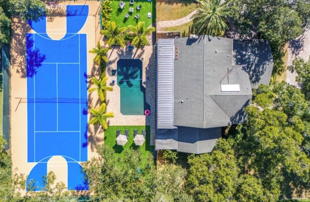 Court Haven Paradise: Your All-In-One Getaway