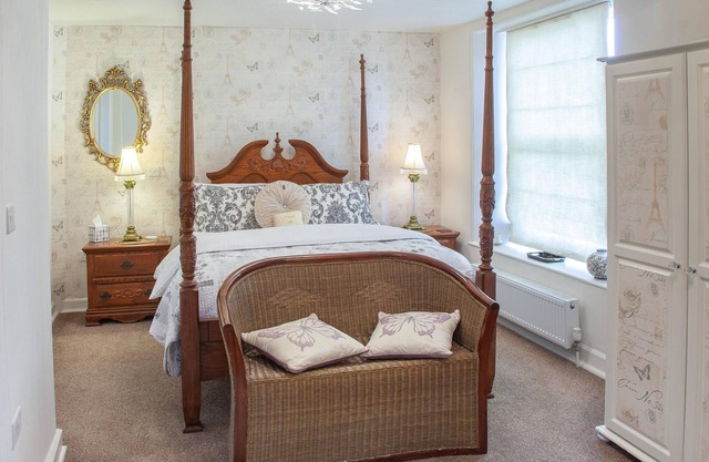 Suite-de Luxe-Salle de bain et douche-with Four Poster