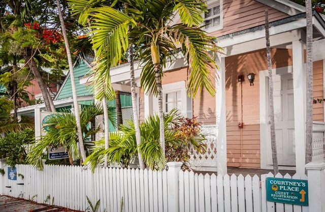 Courtney's Place Historic Cottages & Inns