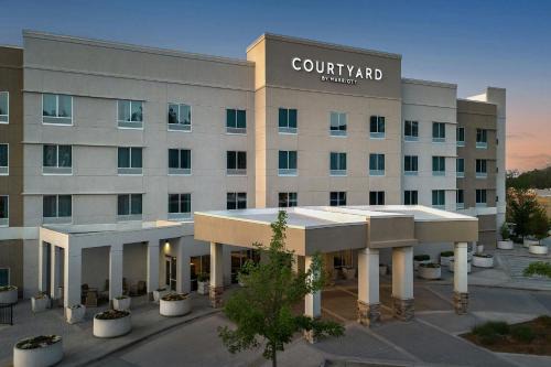 Courtyard by Marriott Atlanta Kennesaw
