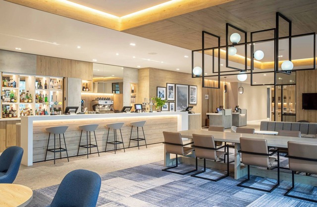 Courtyard by Marriott Inverness Airport