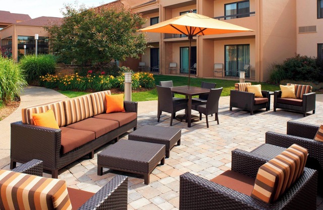 Courtyard by Marriott Rockford