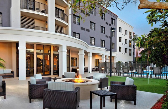 Courtyard By Marriott Stuart