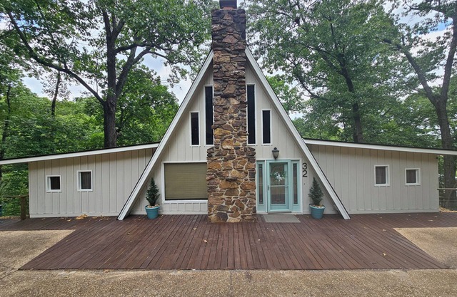 Cove Castle at Monkey Island, Ok on Grand Lake 5 min to Shangri-La Golf Courses