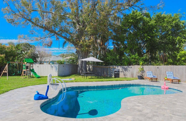 Cove Cay Oasis | Pool, Firepit, Play @ Clearwater