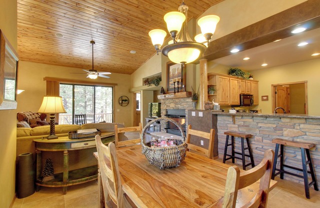 Covered Deck: Cozy Show Low Villa in Torreon!