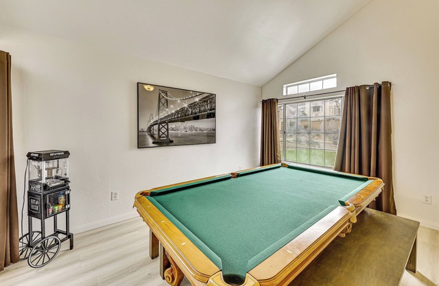 Covered Patio w/ Grill: Home in Rancho Cucamonga!