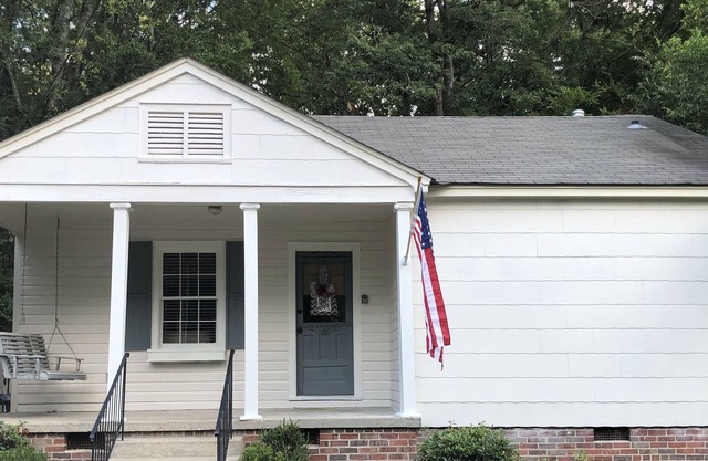 Cottage Cowbell, 2 BR, Centre-ville, à proximité du campus, Marche pour Campus