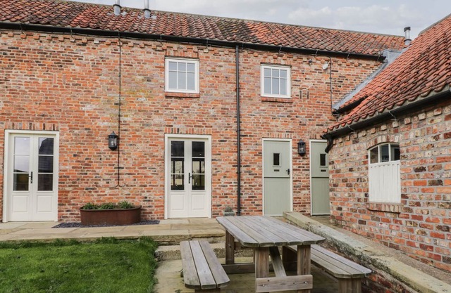 Cowper Cottage 2-bed, ACASTER MALBIS
