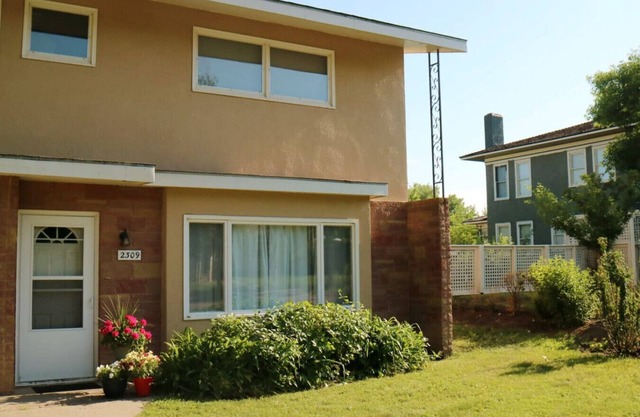 Restez un moment: Profitez de notre condominium au cœur de Miles City