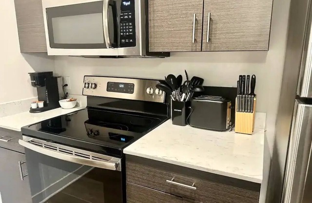 Cozy 1 Bd near Monon Trail w/ Free Parking