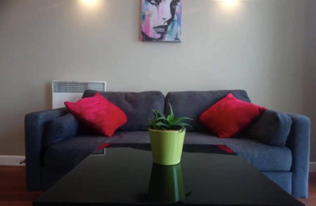 1 Bedroom flat | Parking | Quiet | for Business or Families | Peak District