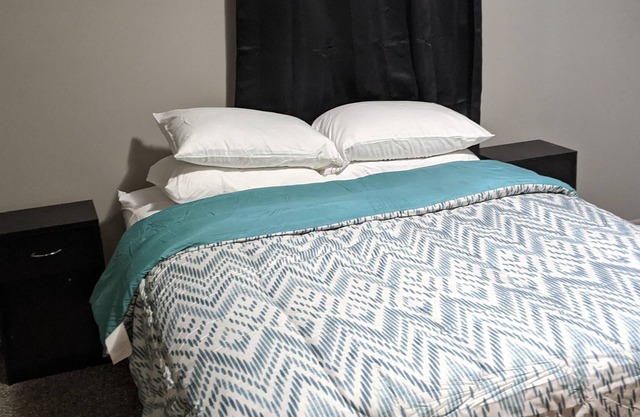 Cozy 1 Bedroom Apartment New Baltimore