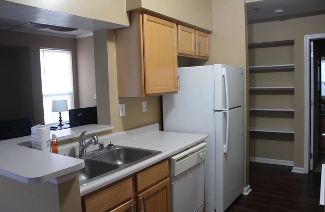 Cozy 1-bedroom apartment located on the southwest side of Lexington KY.