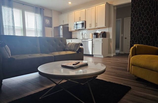 Cozy 1-bedroom apartment in amazing Danville with WiFi