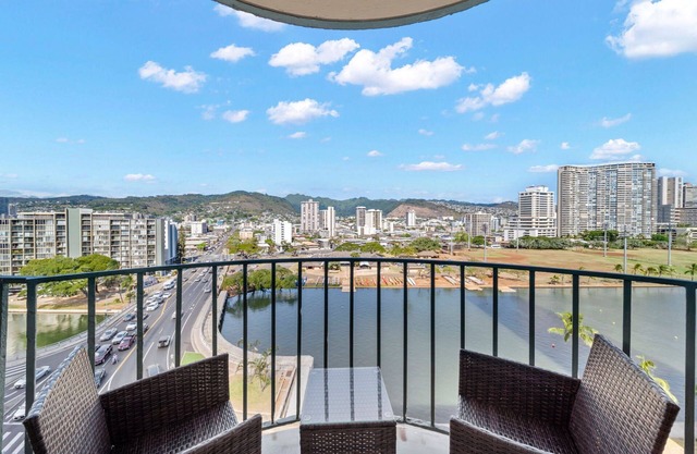Cozy 1-bedroom apartment in amazing Honolulu with WiFi, AC