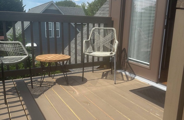 Cozy 1-bedroom apartment with AC and WiFi in charming Hickory