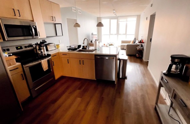 Cozy 1-bedroom apartment for yourselfin the middle of downtown with gym, pool