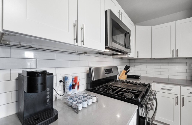 Cozy 1 Bedroom Apt in Highland Austin 3212