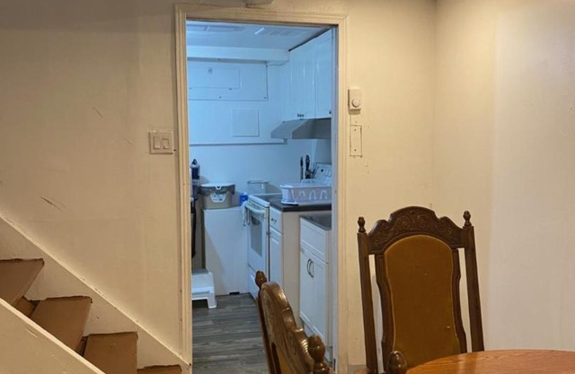 Cozy 1-Bedroom Basement Apartment