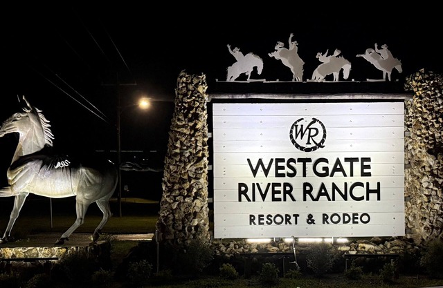 Cozy 1-bedroom condo with WiFi, AC in lovely Westgate River Ranch