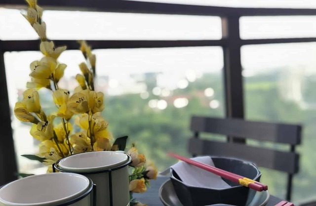 Cozy 1-bedroom condo with sunrise view near the airport & US Embassy