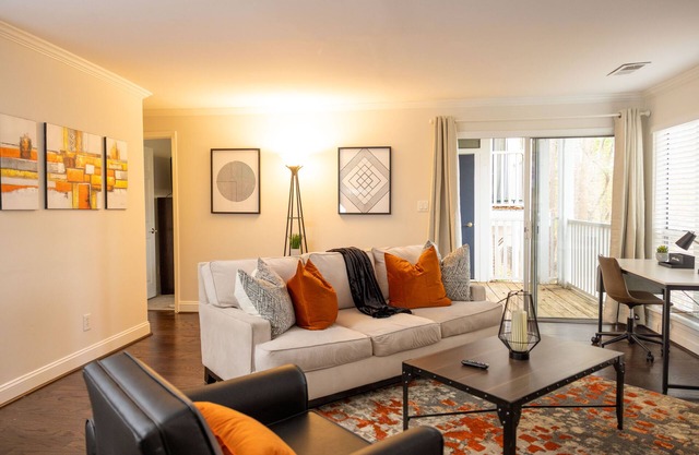 Cozy 1 Bedroom Home Away from Home