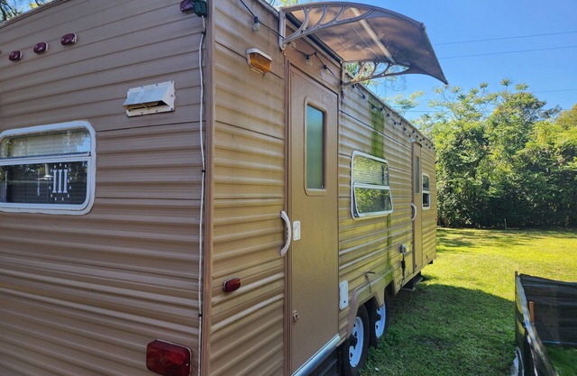 Cozy 1-bedroom mobile home Huge Inground Pool, Jacuzzi, Barbique WiFi, AC Ocala