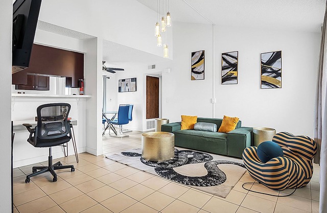 Cozy 1-bedroom in awesome Huntington Beach with AC, WiFi