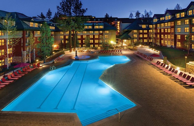 Cozy 1-bedroom condo, fitness room, WiFi in charming South Lake Tahoe