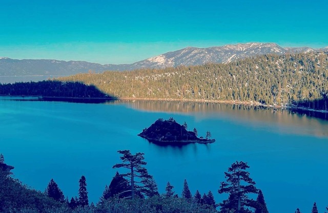 Cozy 1-bedroom apartment in awesome South Lake Tahoe with WiFi