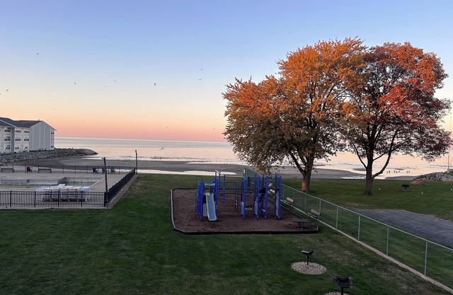 Cozy 1-bedroom waterfront condo in peaceful Port Clinton