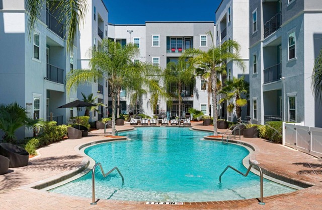 Cozy 1-bedroom with AC, WiFi in enjoyable Tampa