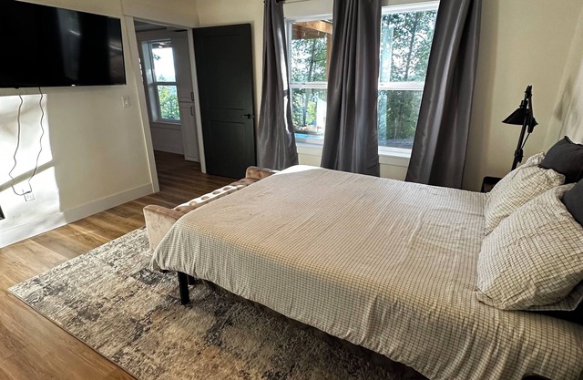 Cozy 1-bedroom with WiFi and AC in charming Kelso