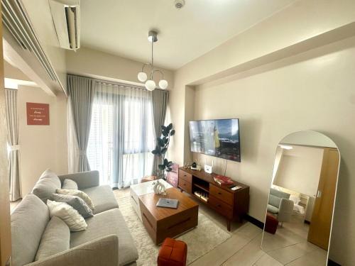 Cozy 1BR at Greenbelt Hamilton Makati