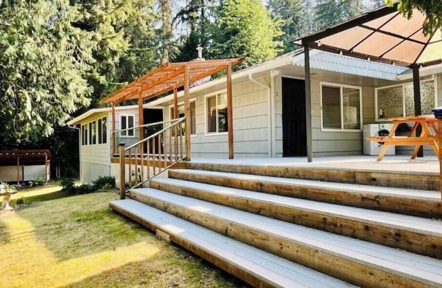 Cozy 1BR w/ Garden Oasis and Free Parking