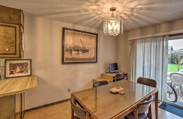 Confortable 2 // 2. 5 Townhome Near Beaches Deck / BBQ avec balcon privé
