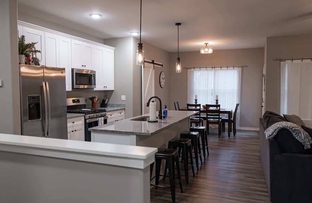 Brand new 2 bed w/ office